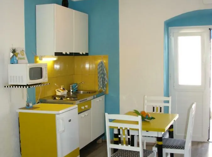 And Lemon 3*