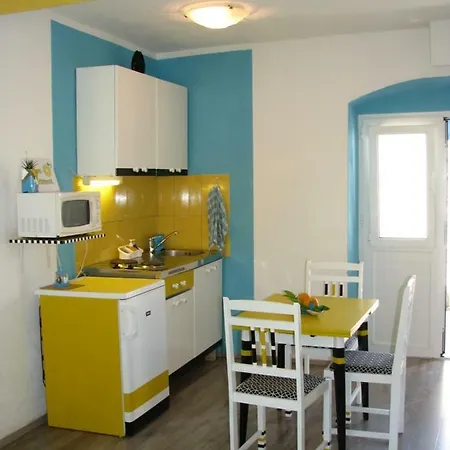 And Lemon 3*