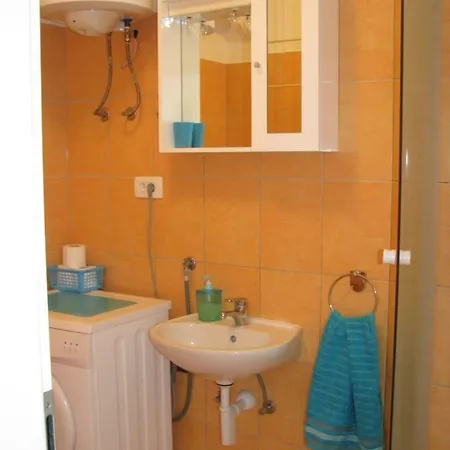 Gostinjska kuća And Lemon Vis