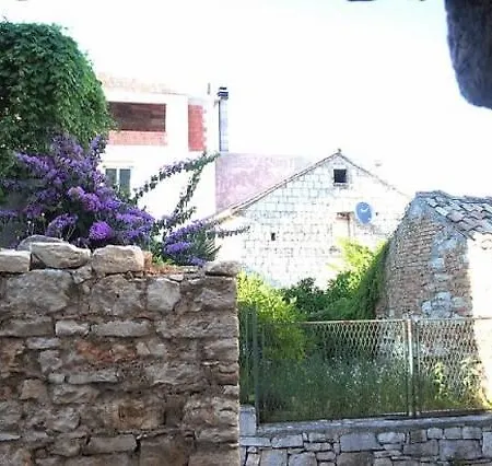 And Lemon Guest house Vis